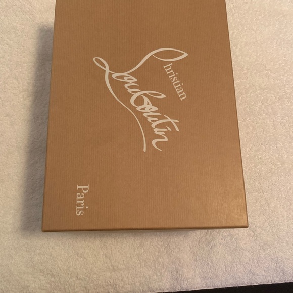 Official red bottoms - Picture 8 of 11